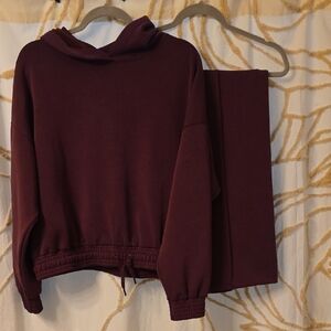 STYLUS Maroon Apparel